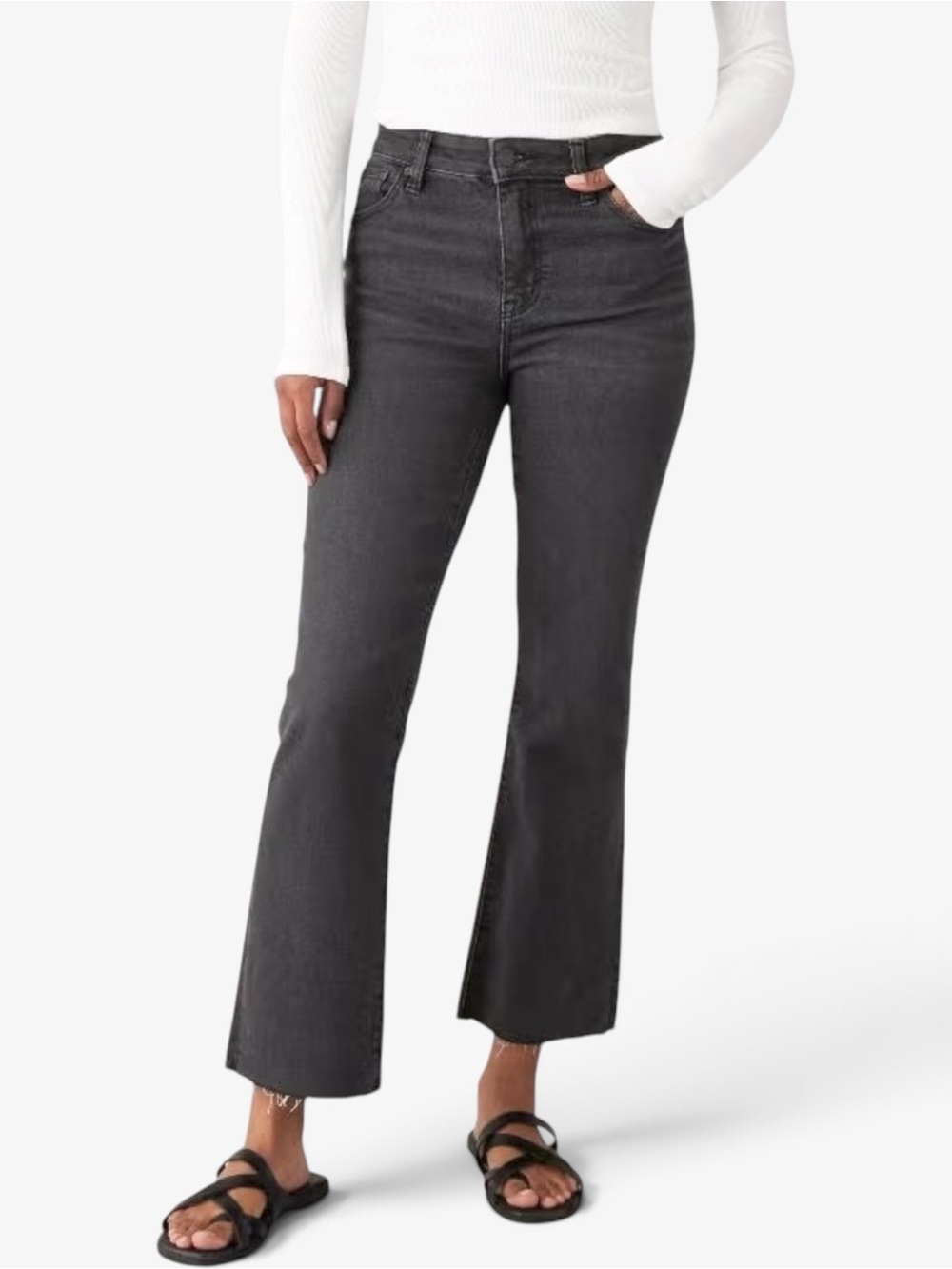 American Eagle AE Black High-Waisted Kick Bootcut Cropped Jeans 2 Short Raw Hem
